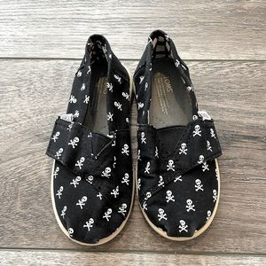 Toddler Skull Toms